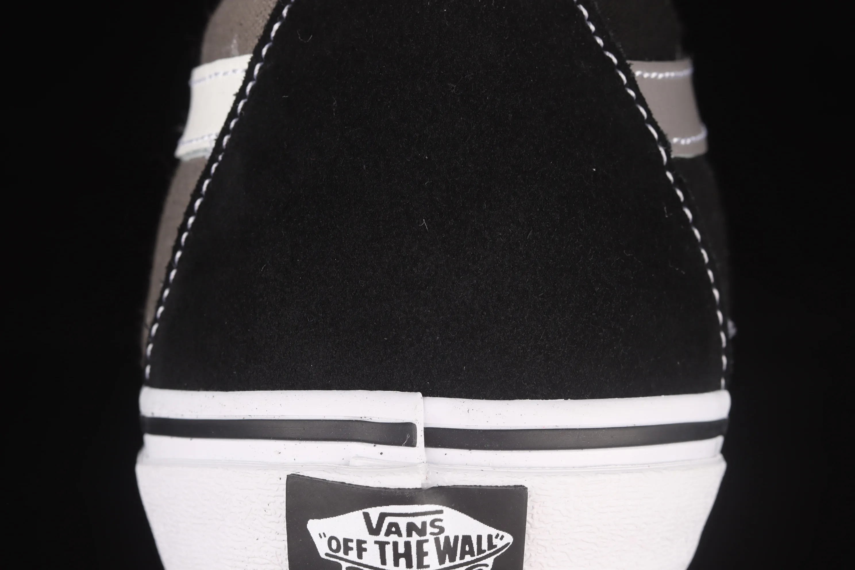 All categories Vans Vans series Vans Hi Vans high-top plus velvet Vans Sk8-Hi 2021 new black and gray color matching high-top casual sneakers VN0A3WM3218